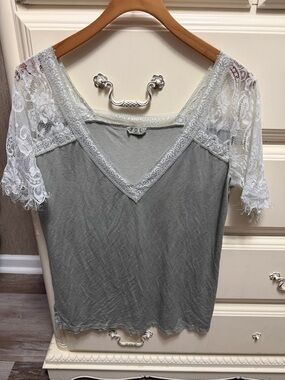 POL Lace-Trim V-Neck Camisole in Sage Green